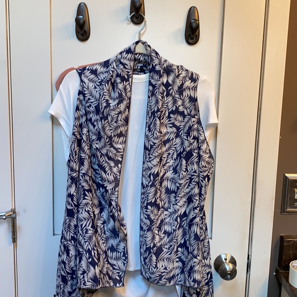 Sleeveless summer cover up